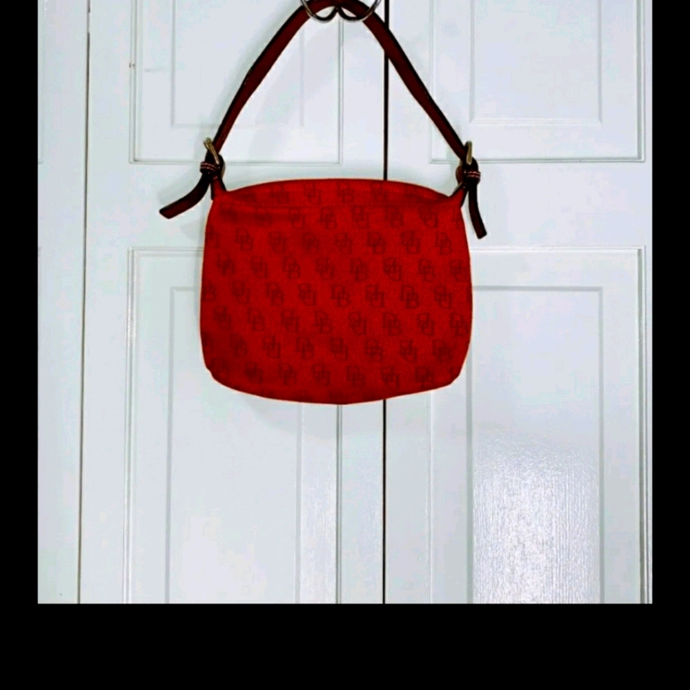 Dooney bourhe small purse